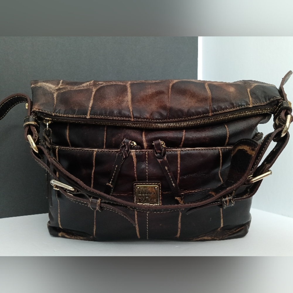 Dooney & Bourke Brown Leather Tote/Purse with Shoulder Strap